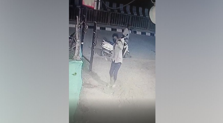 ஒயின்ஷாப் மீது நாட்டு வெடிகுண்டு வீச்சு -போலீசார் விசாரணை