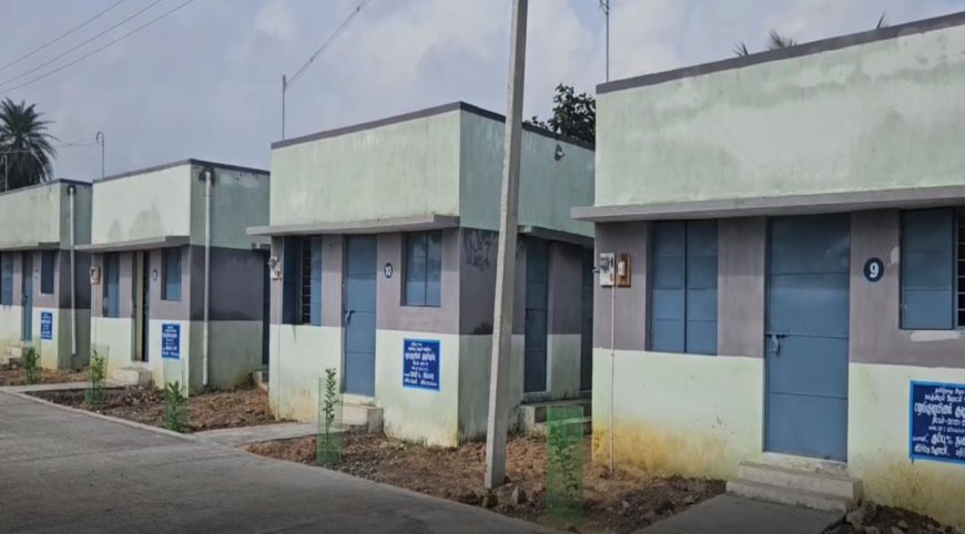 குடியிருப்புகளை வழங்க இருளர்கள் கோரிக்கை