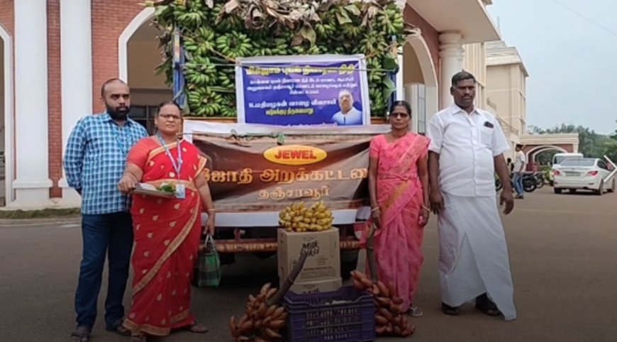 புயலால் பாதிக்கப்பட்ட மக்களுக்கு  4 டன் வாழைப்பழங்களை அனுப்பிய விவசாயி 