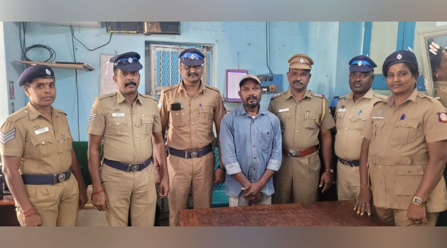 தேசிய கொடியை பிடுங்கி அவமானபடுத்திய நபர் கைது