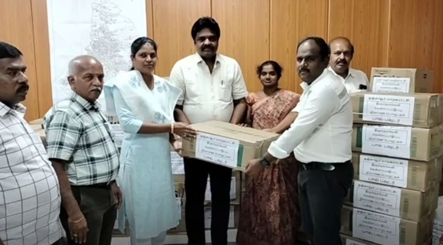 வெள்ளத்தால் பாதிக்கப்பட்டவர்களுக்கு அத்தியாவசிய பொருட்கள் - தஞ்சையில் இருந்து அனுப்பி வைப்பு