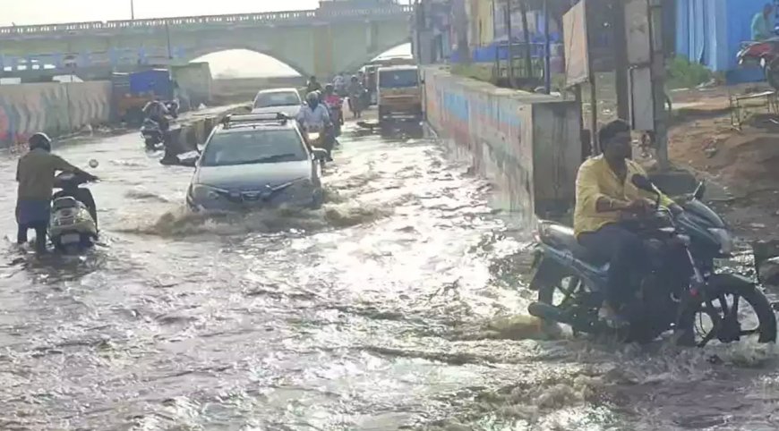 வைகை ஆற்றில் மீண்டும் வெள்ளப்பெருக்கு - சாலையை சூழ்ந்த வெள்ளம்