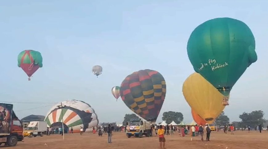 பொள்ளாச்சியில் சர்வதேச வெப்பக்காற்று பலூன் திருவிழா -8 நாடுகள் பங்கேற்பு