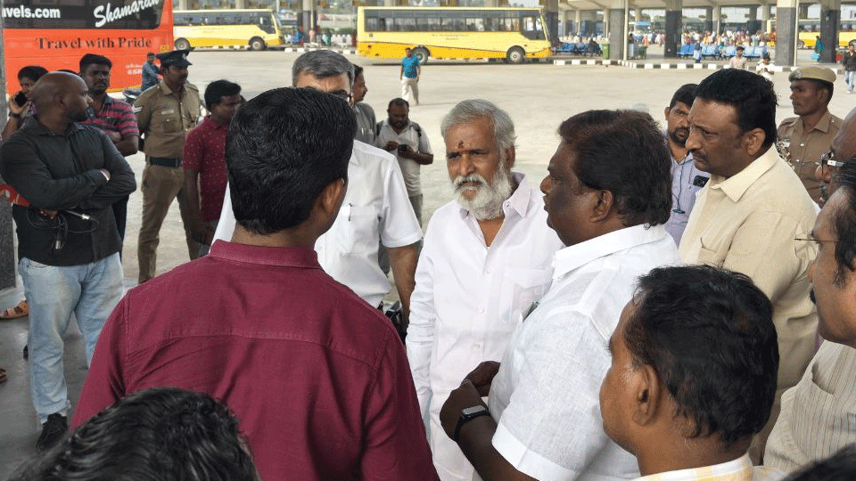 போதிய பேருந்துகள் இயக்கவில்லை என்பது வதந்தி - அமைச்சர் சிவசங்கர்