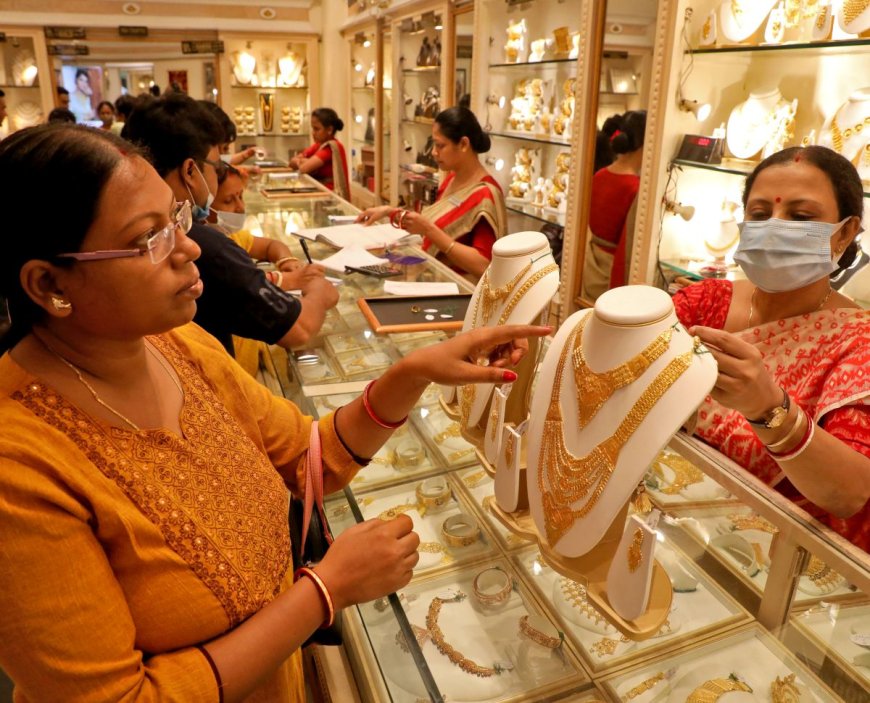 ஏப்ரல் இறுதிக்குள் தங்கவிலை இந்த உச்சத்தை எட்டும்... தங்க வியாபாரிகளின் அதிரடி கணிப்பு !!