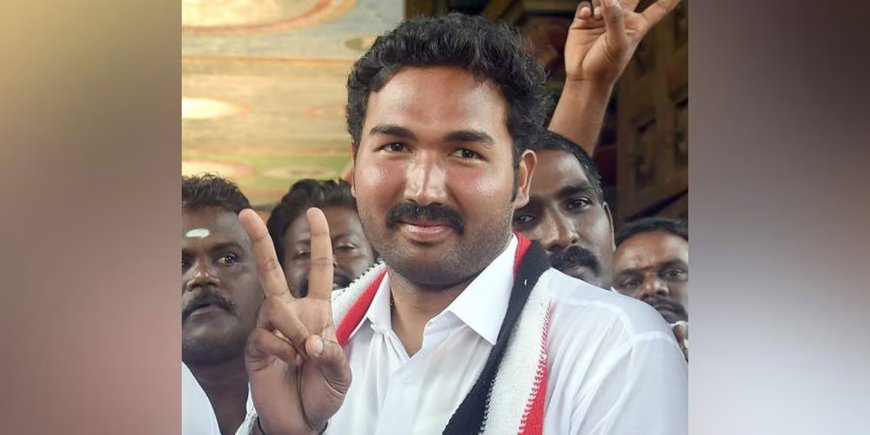 ஜெயக்குமார் மகன் ஜெயவர்தன் மீது வழக்குப்பதிவு... தேர்தல் விதிமுறைகளை மீறியதாக புகார்...