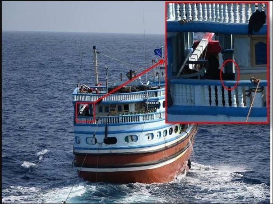 கடற்கொள்ளையர்களிடம் இருந்து ஈரானிய மீன்பிடி படகை அதிரடியாக மீட்ட இந்திய கடற்படை!