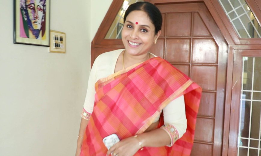 நடிகை சரண்யா பொன்வண்ணன் மீது போலீசில் வழக்கு... கொலை மிரட்டல் விடுத்ததாக பக்கத்து வீட்டு பெண் பரபரப்பு புகார்...