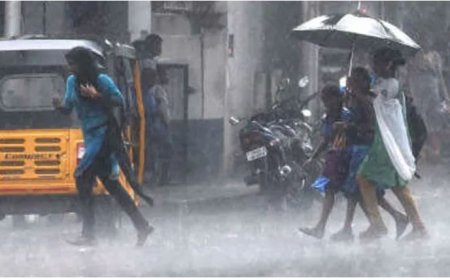 அக்னி வெயிலுக்கு கொஞ்சம் ரெஸ்ட்.. பூமி குளிர பெய்யப்போகும் கனமழை.. இடி மின்னலும் இருக்காம் கவனம்!