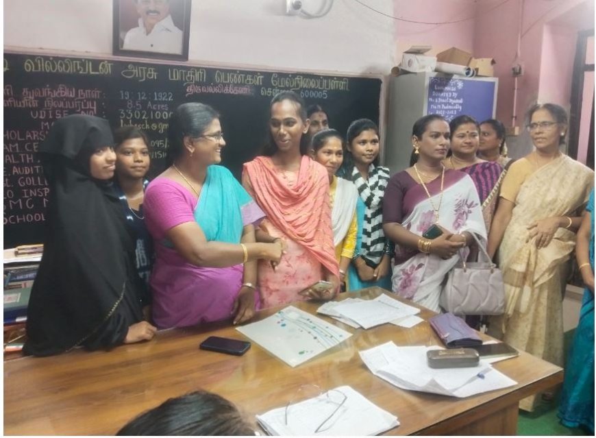 +2 தேர்வில் சாதித்த திருநங்கை மாணவி நிவேதா.. காஞ்சனா பட பாணியில் டாக்டர் ஆக ஆசை.. அரசு நிறைவேற்றுமா?