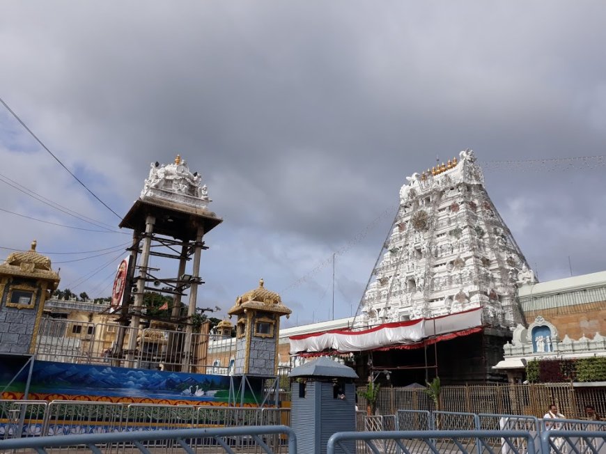 ஏழுமலையானை தரிசிக்க ஆகஸ்ட் மாதம் திருப்பதி போறீங்களா?.. ஆன்லைன் தரிசன டிக்கெட் ரிலீஸ் - முழு விபரம்