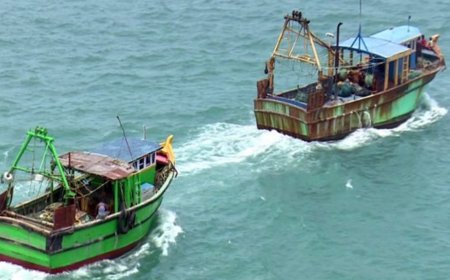 தமிழக மீனவர்கள் 5 பேர் கைது- இலங்கை கடற்படை அட்டூழியம்