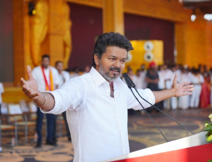 தவெக மாநாட்டின் தீர்மானங்கள்: மேடையில் முழுமையாக பேசாத விஜய்.. அறிக்கையாக வெளியீடு!