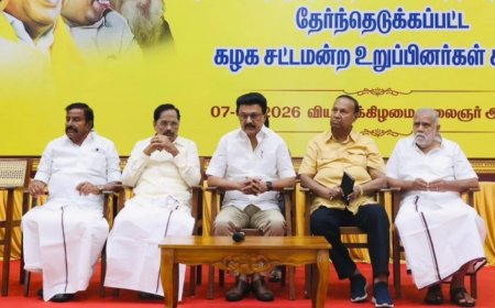அதிமுக ஆட்சிக்கு ஆதரவு ? அண்ணா அறிவாலயத்தில் நிர்வாகிகளுடன் ஸ்டாலின் அவசர ஆலோசனை 