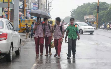 Weather Update: வெளுத்து வாங்கப்போகும் மழை.. பள்ளிகளுக்கு இன்று  விடுமுறை அறிவிப்பு!